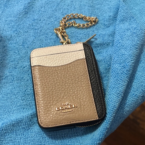 Coach Beige and Black Card Holder with Gold Chain - Picture 1 of 3
